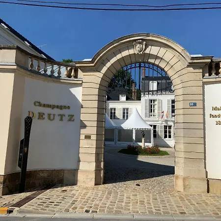 Champagne & Grand Cru Apartment Ay-Champagne